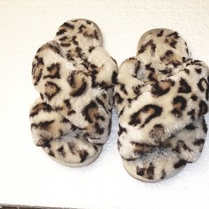 Leopard Faux Fur Criss-Cross Slides